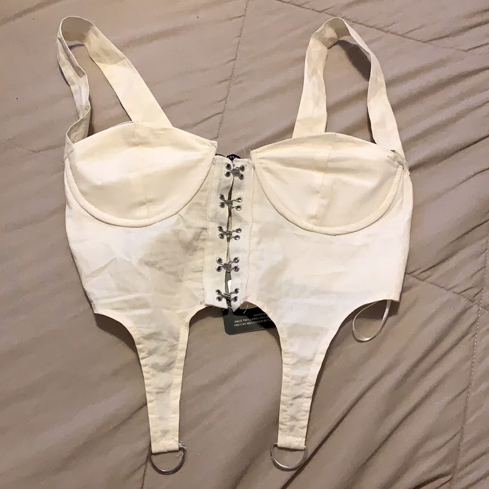 Pretty little thing hem cropped top
